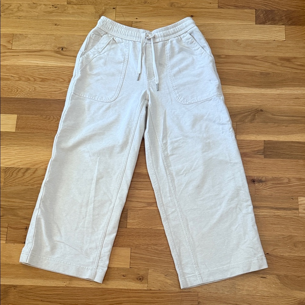 Athleta Casual Beige Wide-Leg Crop Pants